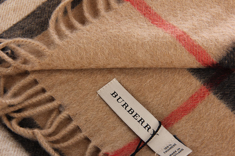 burberry(博柏利 驼色格子羊绒围巾