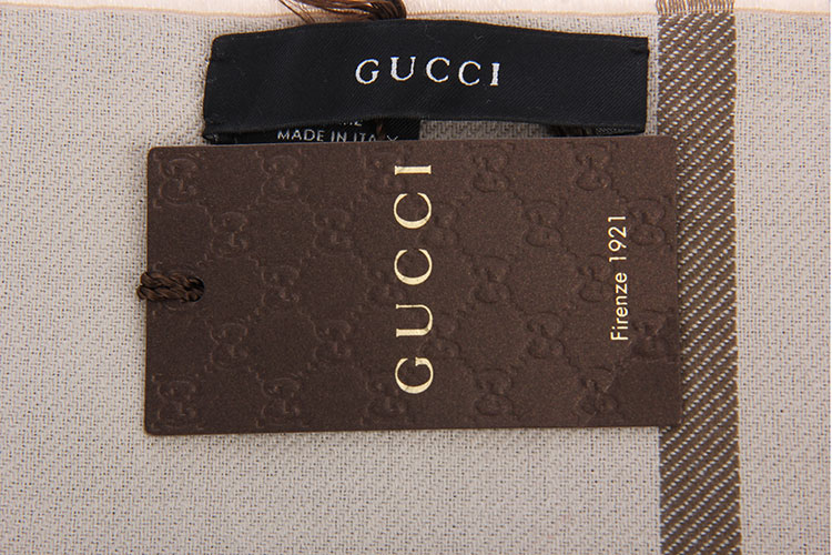 gucci(古驰) 米色logo羊毛围巾