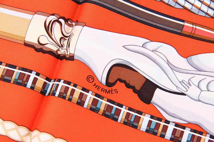 hermes(爱马仕) 橘色系马图案丝巾90