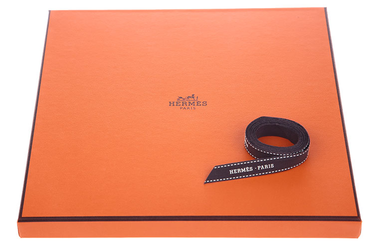 hermes(爱马仕 普罗旺斯花海图案蓝灰边丝巾质量怎么样,hermes