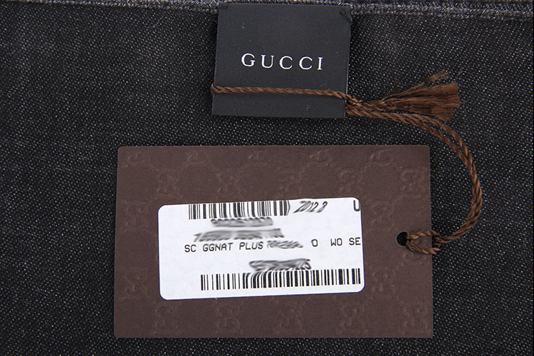 gucci(古驰) 深灰色logo羊毛围巾