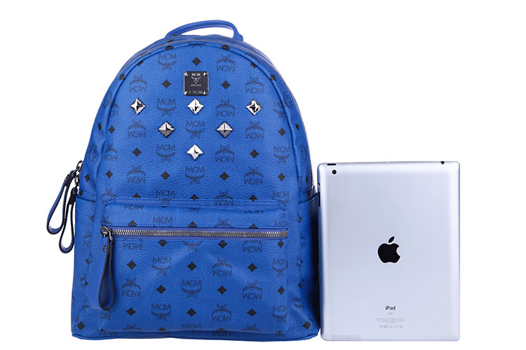 mcm(mcm 蓝色皮质铆钉中号双肩包