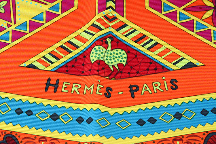 hermes(爱马仕 橘色底动物图案丝巾