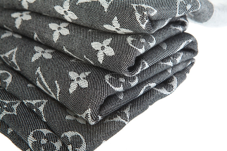 Louis Vuitton(路易威登) 灰色针织围巾【正品 价