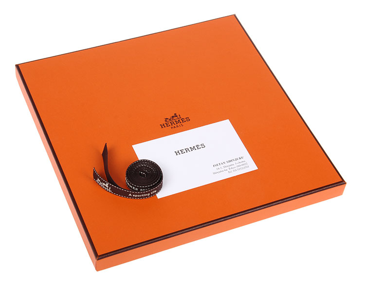 hermes(爱马仕) 白底马头图案丝巾90
