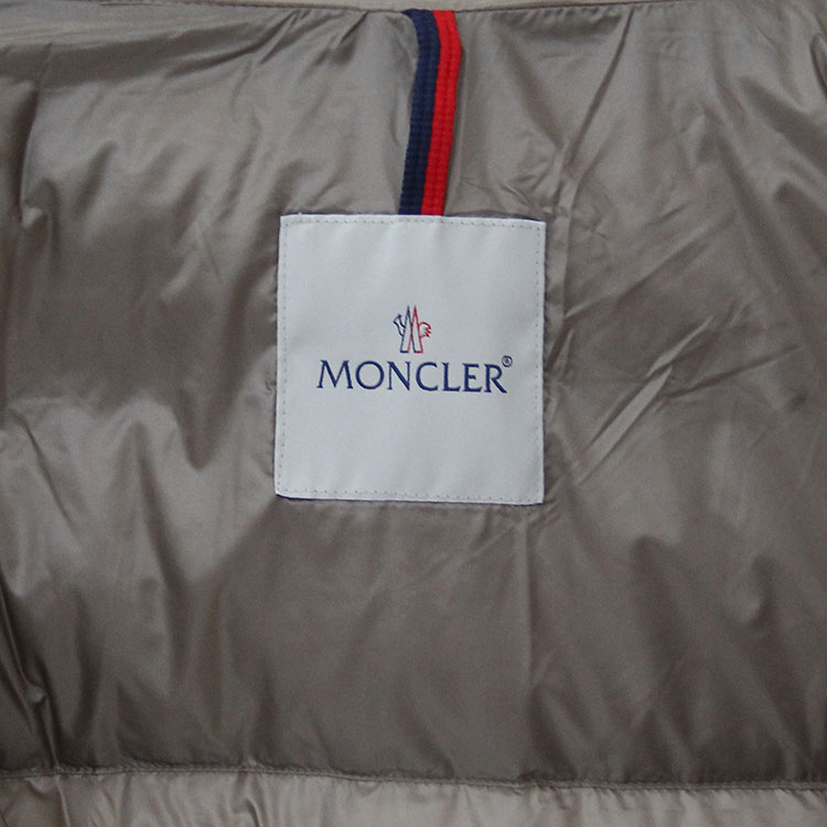 moncler(蒙特克莱尔) 卡其色短款羽绒服 4