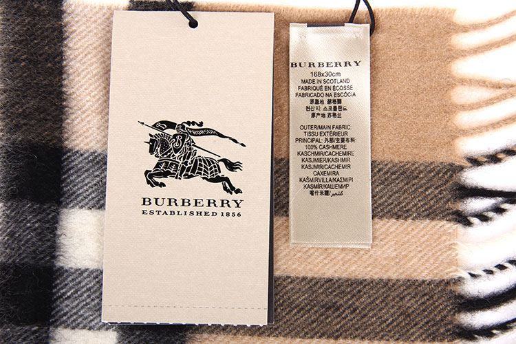 burberry(博柏利) 卡其色经典格纹羊绒围巾