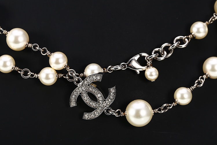 chanel(香奈儿)logo珍珠长项链