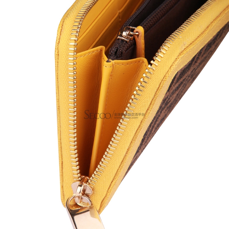 <em>Fendi</em> <em>芬迪</em> <em>女性</em>长款全皮<em>钱包</em>8M0024 FQ8 F0