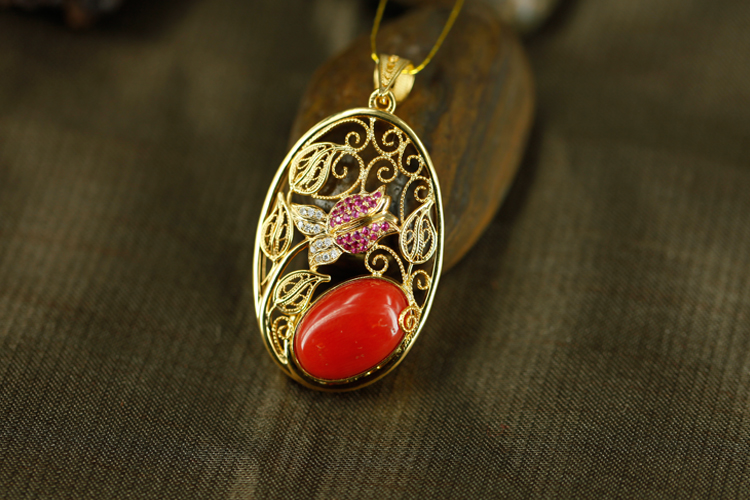 royal jewelry/皇家珠宝 18k金花丝镶嵌 钻石 红珊瑚 项坠