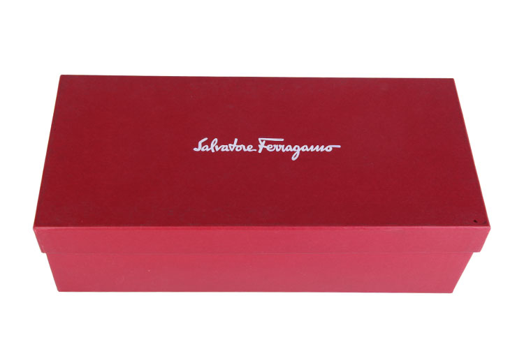 菲拉格慕鞋盒图片