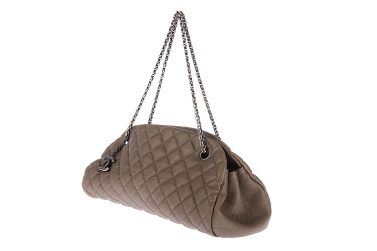 chanel(香奈儿) 灰色皮质银链保龄球单肩包