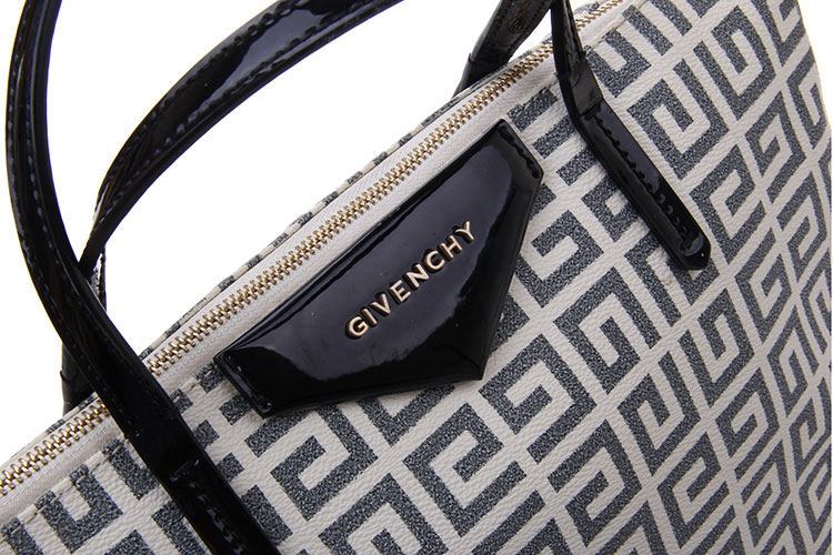 givenchy(纪梵希) 黑白logo款pvc两用包