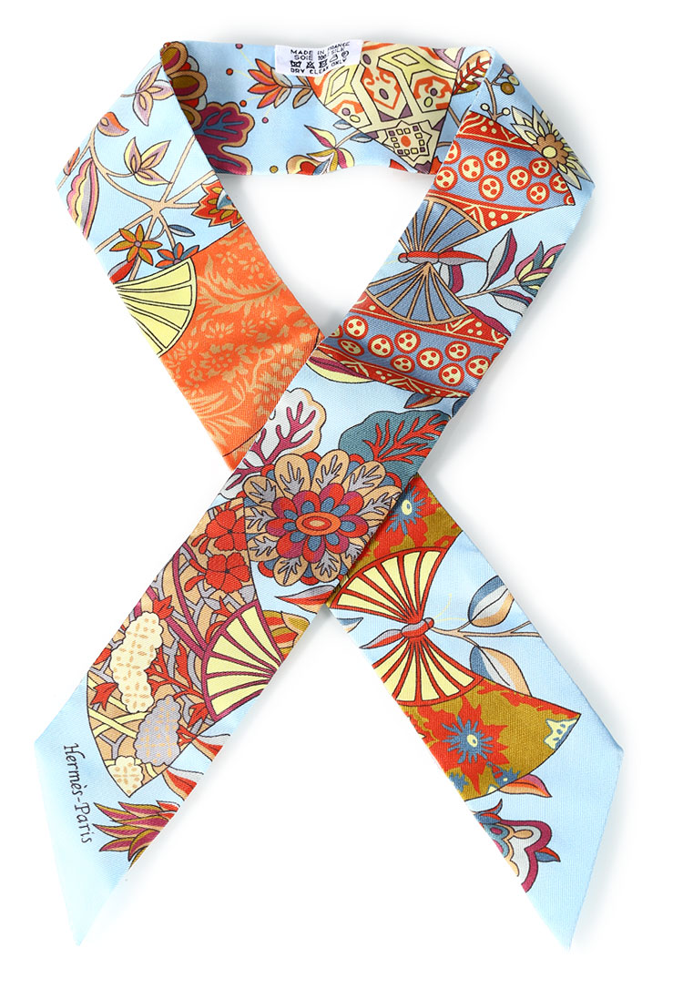 hermes(爱马仕) 浅蓝色系图案twilly箱包巾