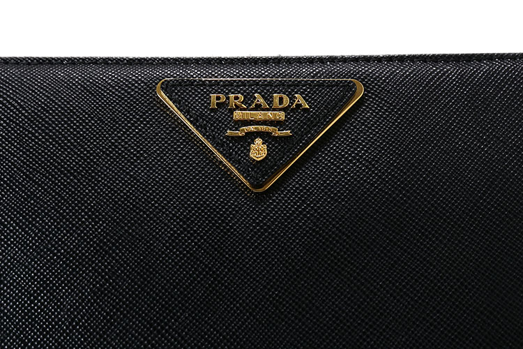 prada(普拉达 黑色皮质三角标长款拉链钱夹