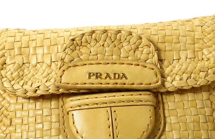 prada() ֯Ƥб