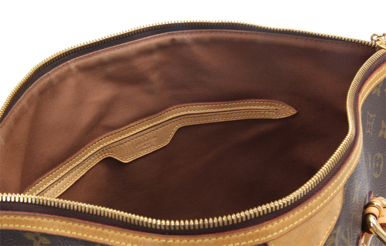 内部结构:1个内贴袋,1个手机隔层