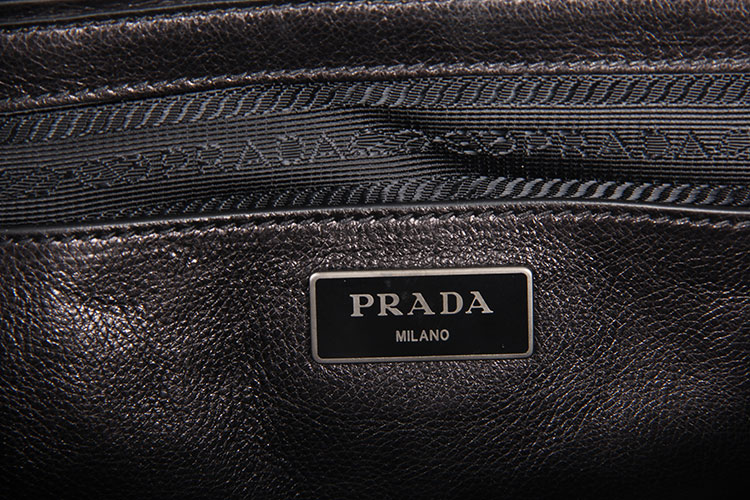 prada(普拉达) 蓝/黑拼色皮质蝙蝠包