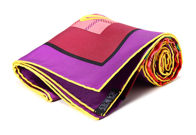 hermes(爱马仕) 紫色底四色马头图案印花丝巾 90