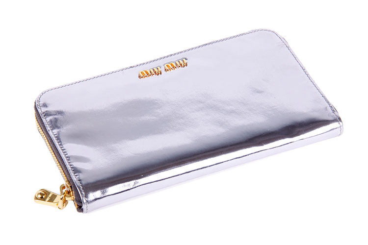 miumiu(缪缪) 紫银色镀亮皮质长款拉链钱夹