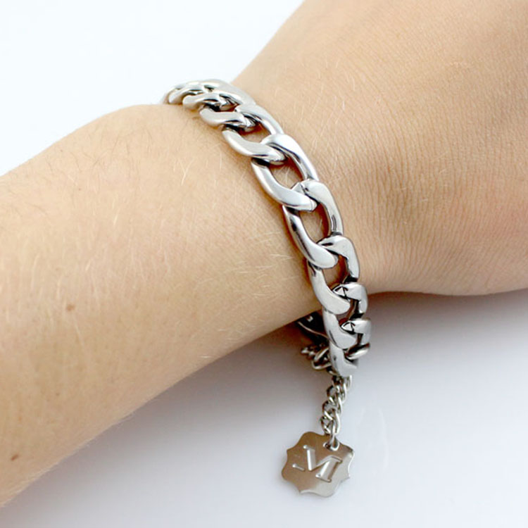 mvintage【curbs】时尚大环合金手链 bss0172slv