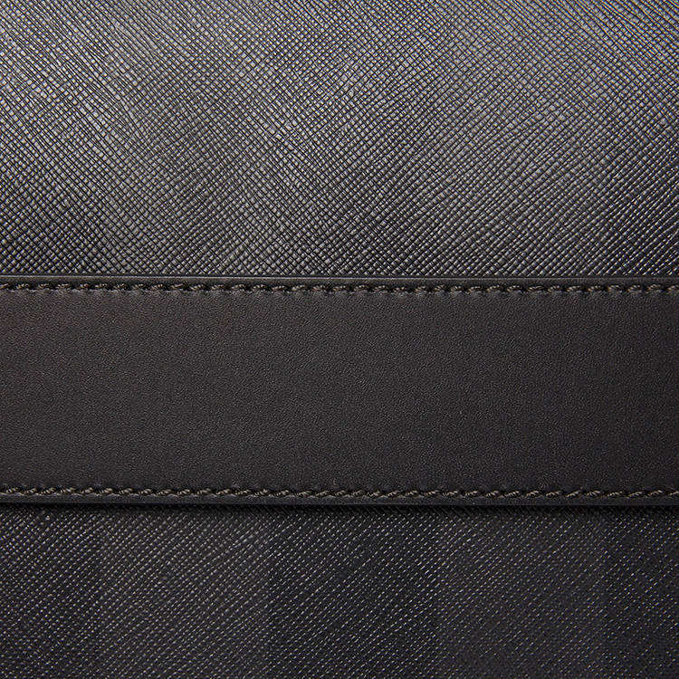 fendi(芬迪) 黑色竖条纹皮质斜挎包