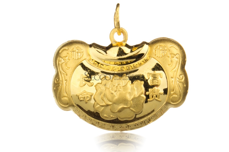 宝易金长命锁选材高贵,造型唯美,做工精致,价格实惠,是您自己佩戴或