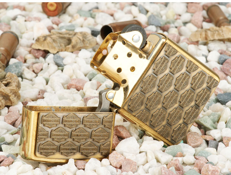 芝宝zippo打火机 哈雷纯铜多盾 98年生产