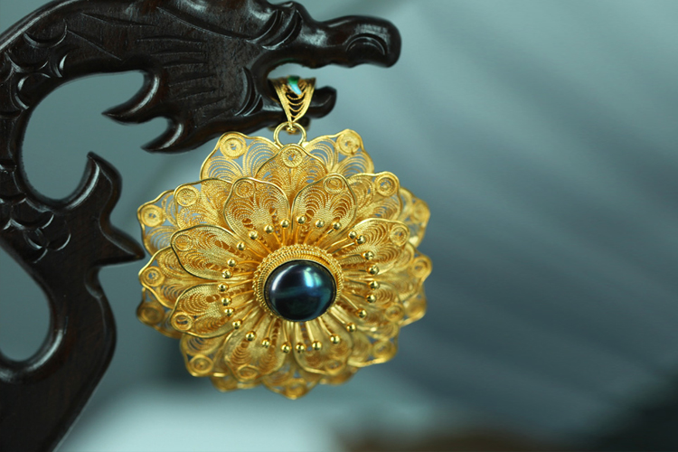 royal jewelry/皇家珠宝 s925银镀金花丝镶嵌 珍珠项坠