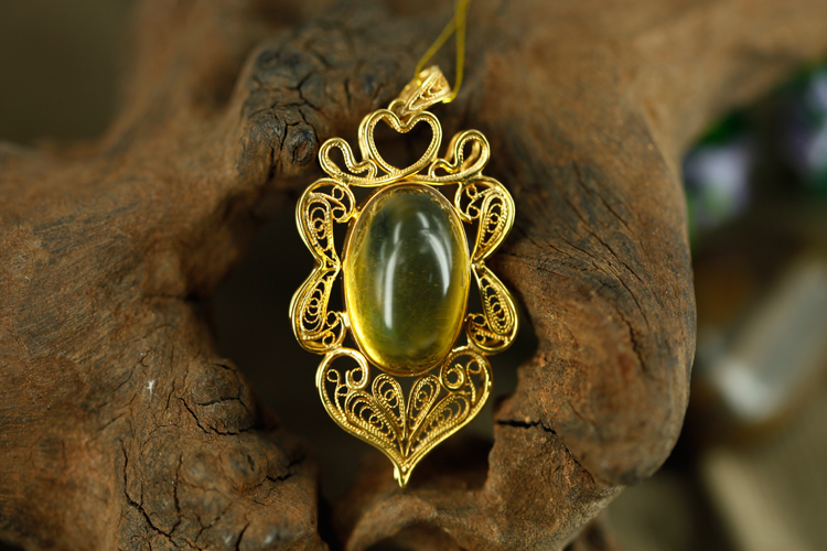 royal jewelry/皇家珠宝 18k金花丝镶嵌 琥珀 项坠